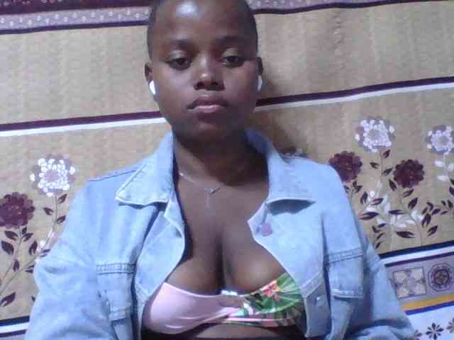 Christine21 webcam