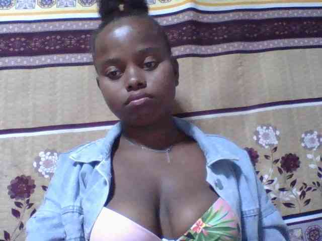 Christine21 webcam