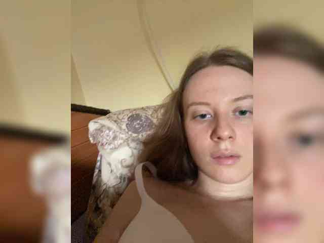 DariaDoll webcam