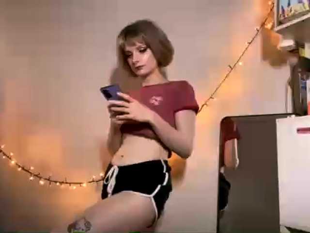 AideWaddick live cam on BongaCams
