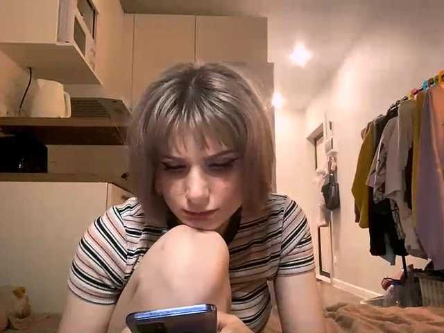 AideWaddick live cam on BongaCams