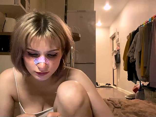 AideWaddick live cam on BongaCams