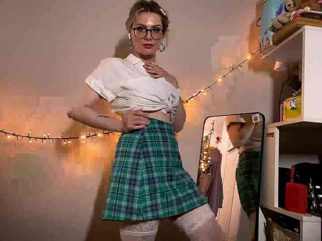 Model: AideWaddick