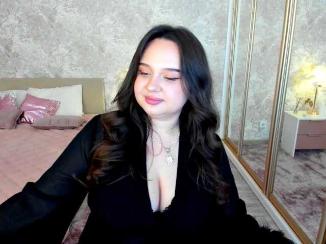 MaddyCroft live cam on BongaCams