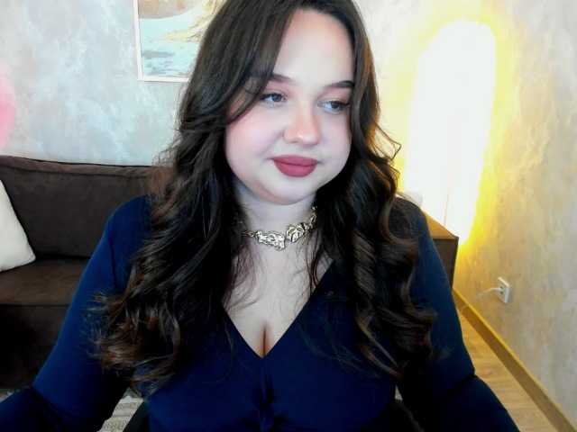 MaddyCroft live cam on BongaCams