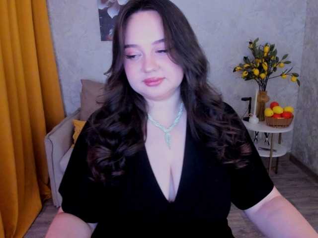 MaddyCroft live cam on BongaCams