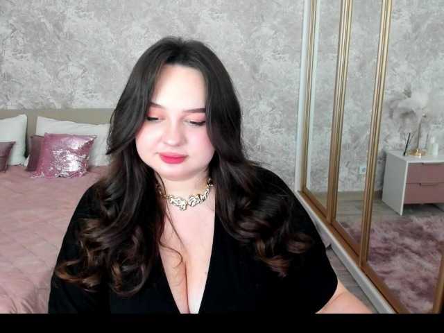 MaddyCroft live cam on BongaCams