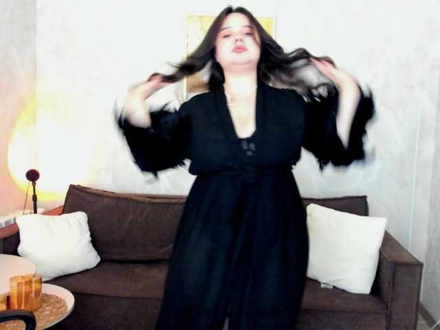 MaddyCroft live cam on BongaCams