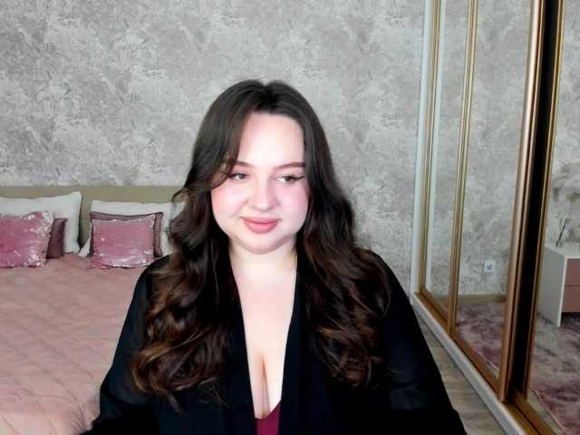 MaddyCroft live cam on BongaCams