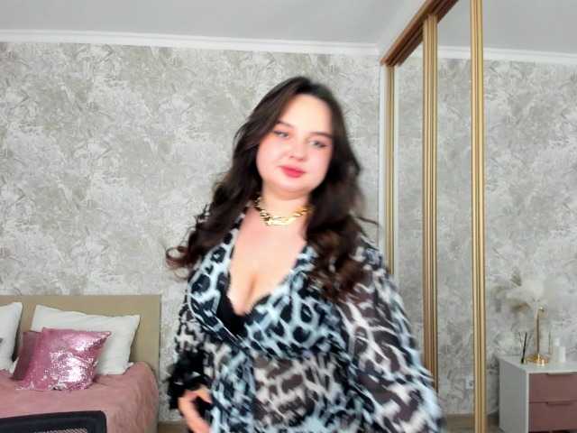 MaddyCroft live cam on BongaCams