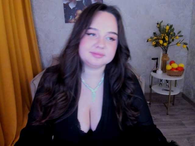 MaddyCroft live cam on BongaCams