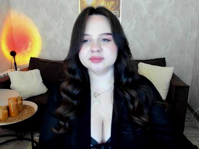 MaddyCroft live cam on BongaCams