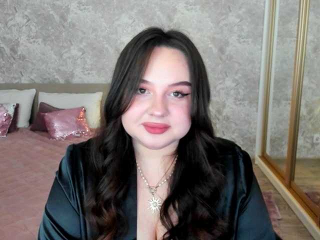 MaddyCroft live cam on BongaCams