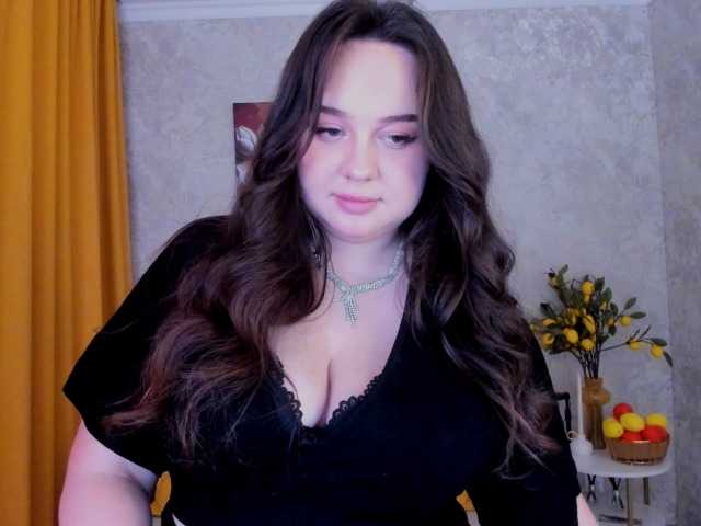 MaddyCroft live cam on BongaCams