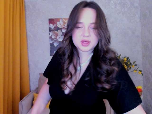 MaddyCroft live cam on BongaCams