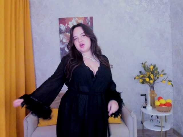 MaddyCroft live cam on BongaCams
