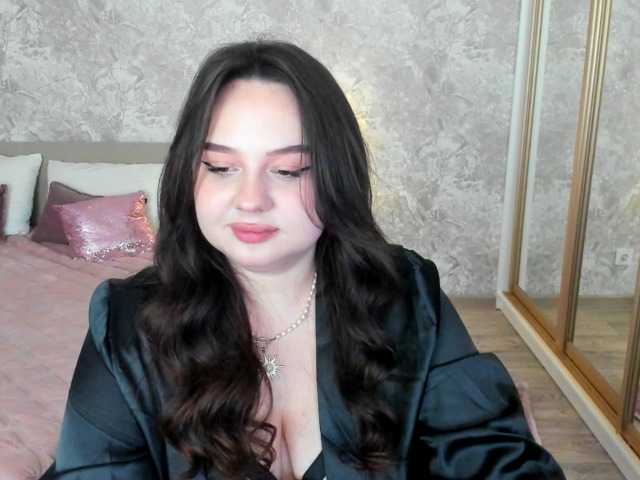 MaddyCroft live cam on BongaCams