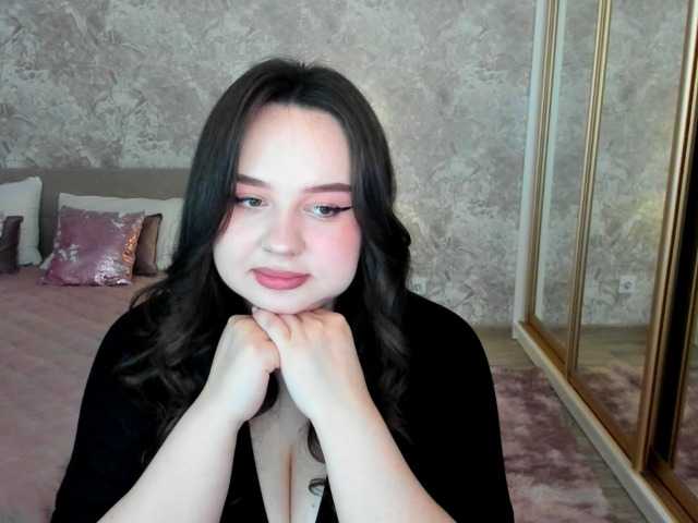 MaddyCroft live cam on BongaCams