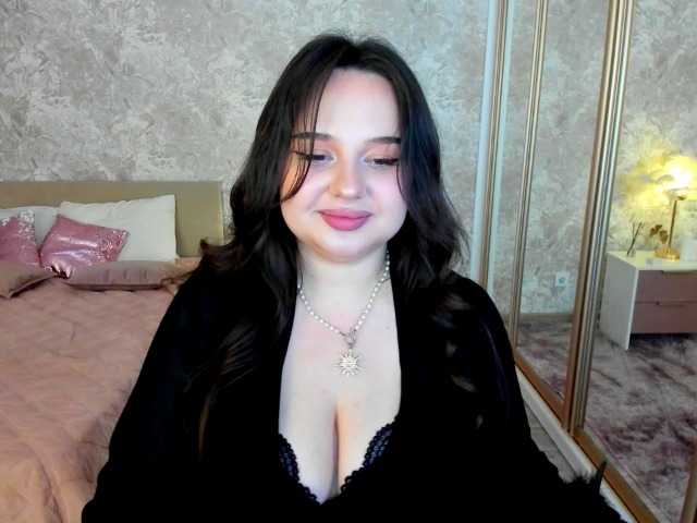 MaddyCroft live cam on BongaCams