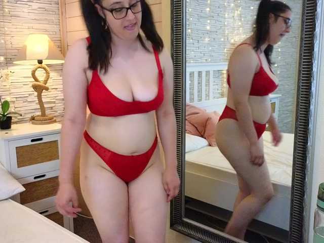 Lizza-Moon live cam on BongaCams