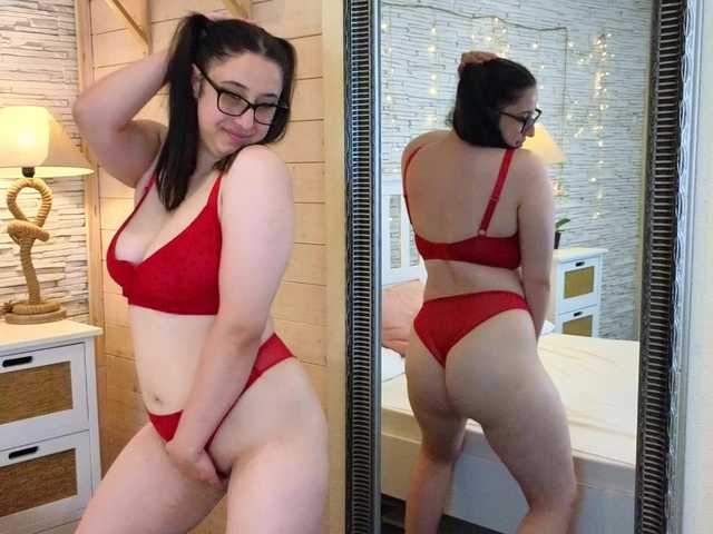 Lizza-Moon live cam on BongaCams