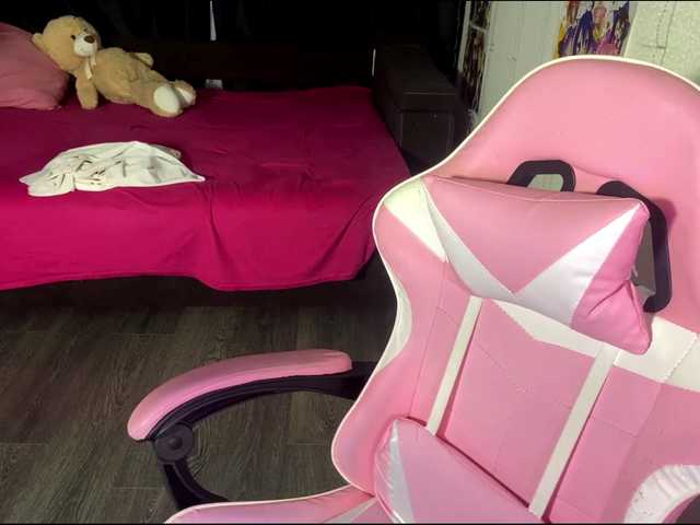 Demi-Lilllly live cam on BongaCams