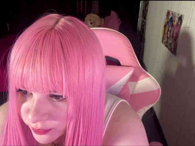 Demi-Lilllly webcam