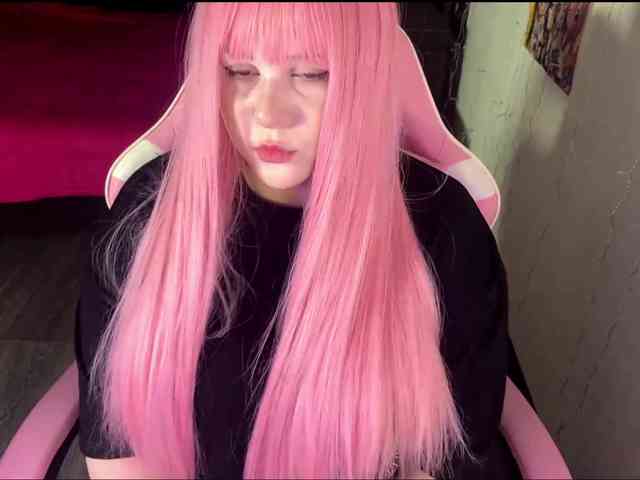 Demi-Lilllly webcam