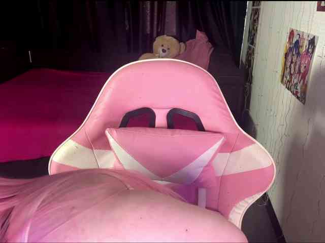 Demi-Lilllly webcam