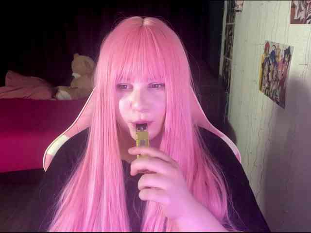 Demi-Lilllly webcam