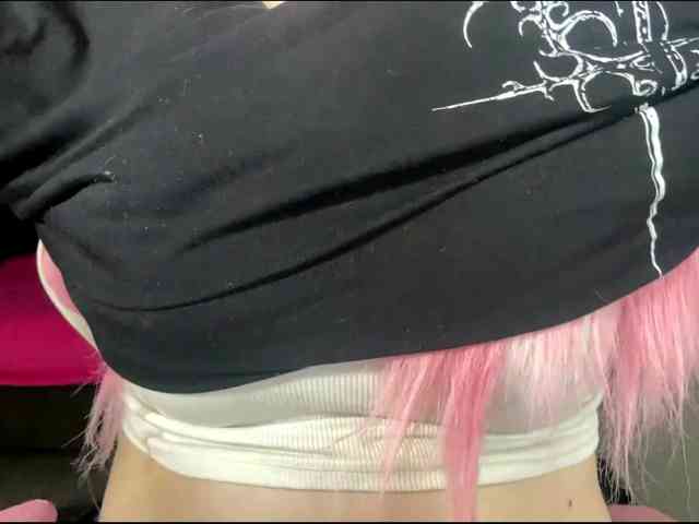 Demi-Lilllly webcam