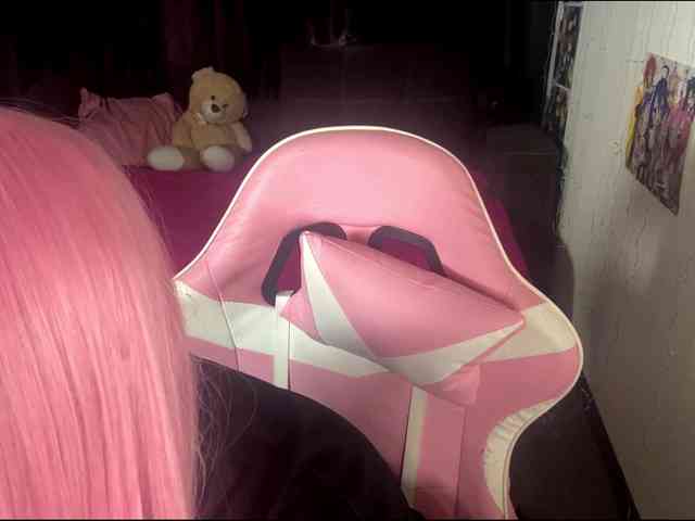 Demi-Lilllly webcam