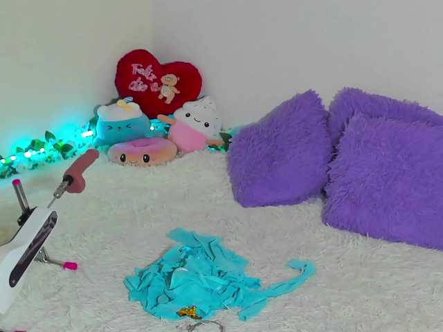 Ariel-Pink live cam on BongaCams
