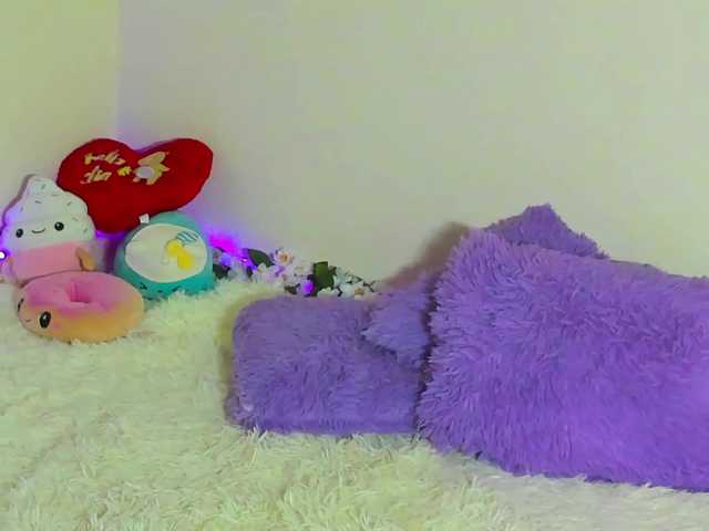 Ariel-Pink live cam on BongaCams