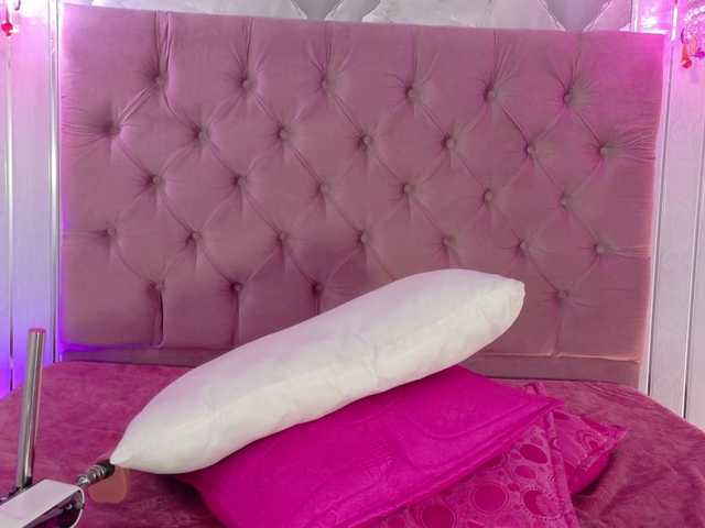 Ariel-Pink live cam on BongaCams