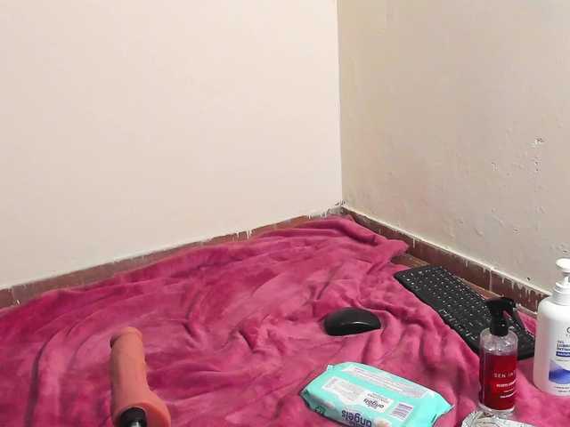 Ariel-Pink live cam on BongaCams