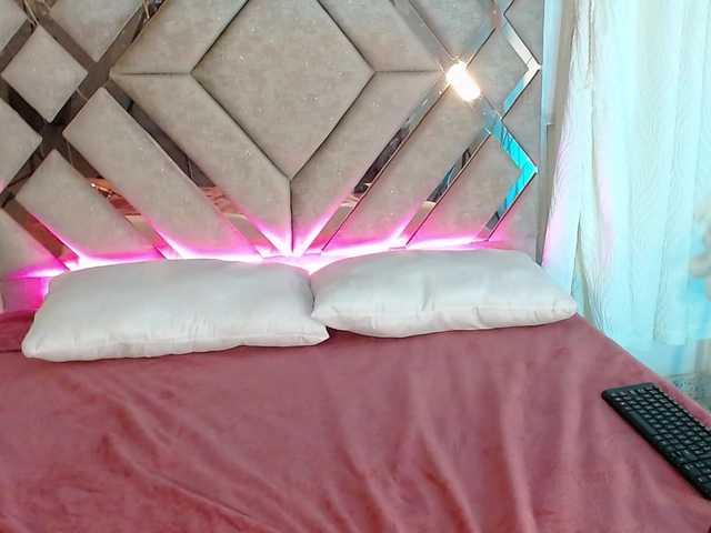 Ariel-Pink live cam on BongaCams