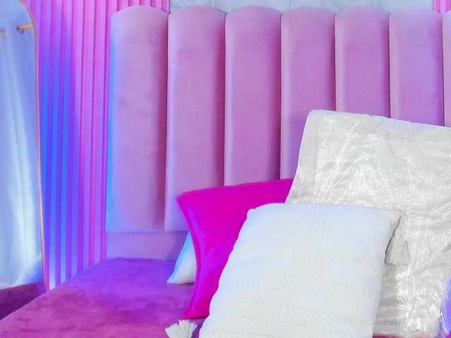 Ariel-Pink live cam on BongaCams