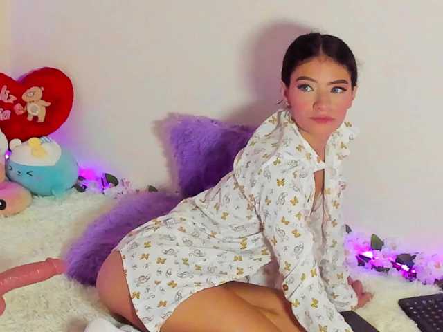 Ariel-Pink live cam on BongaCams