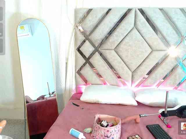 Ariel-Pink webcam