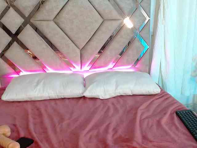 Ariel-Pink webcam