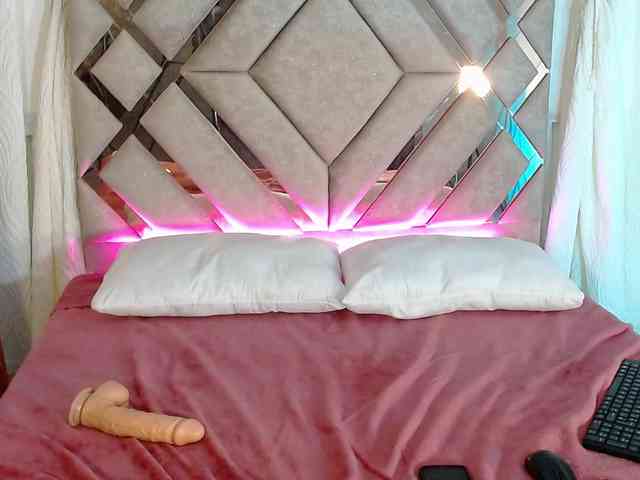 Ariel-Pink webcam