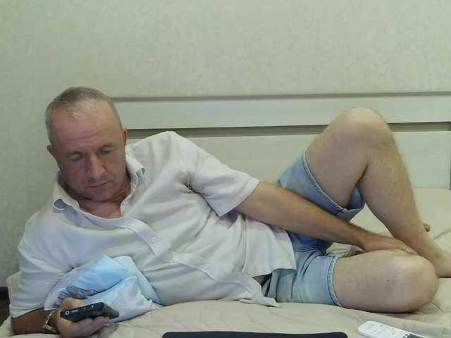 Aleksg live cam