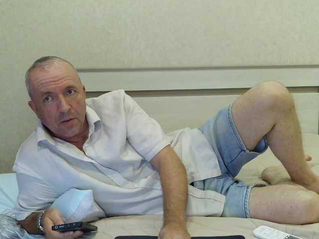 Aleksg live stream preview