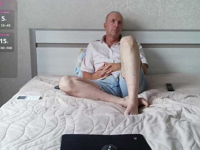 Aleksg live cam preview