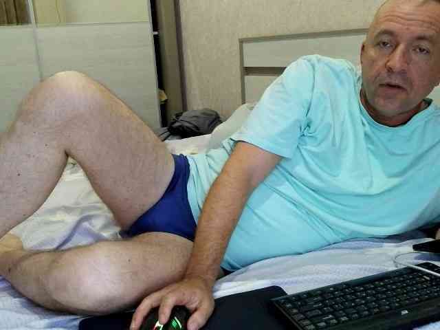 Aleksg Live Webcam on BongaCams