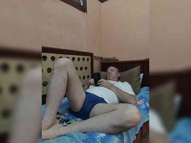Aleksg Aleksg