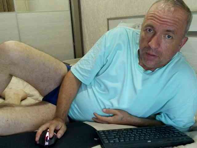 Aleksg Live Webcam on BongaCams