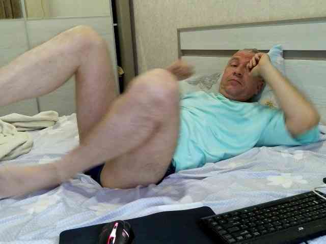 Aleksg Live Webcam on BongaCams