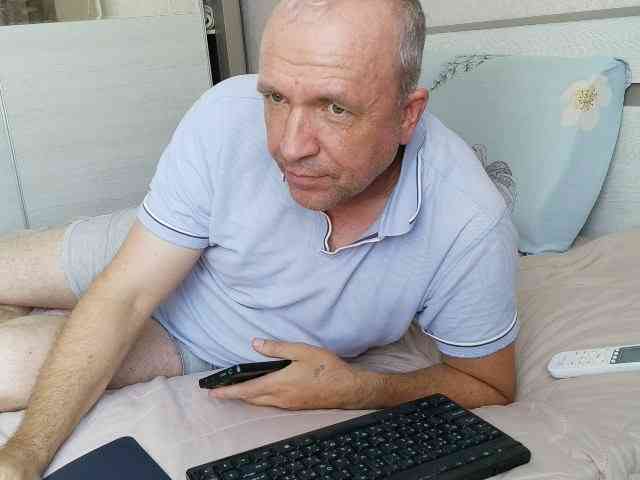 Aleksg Aleksg